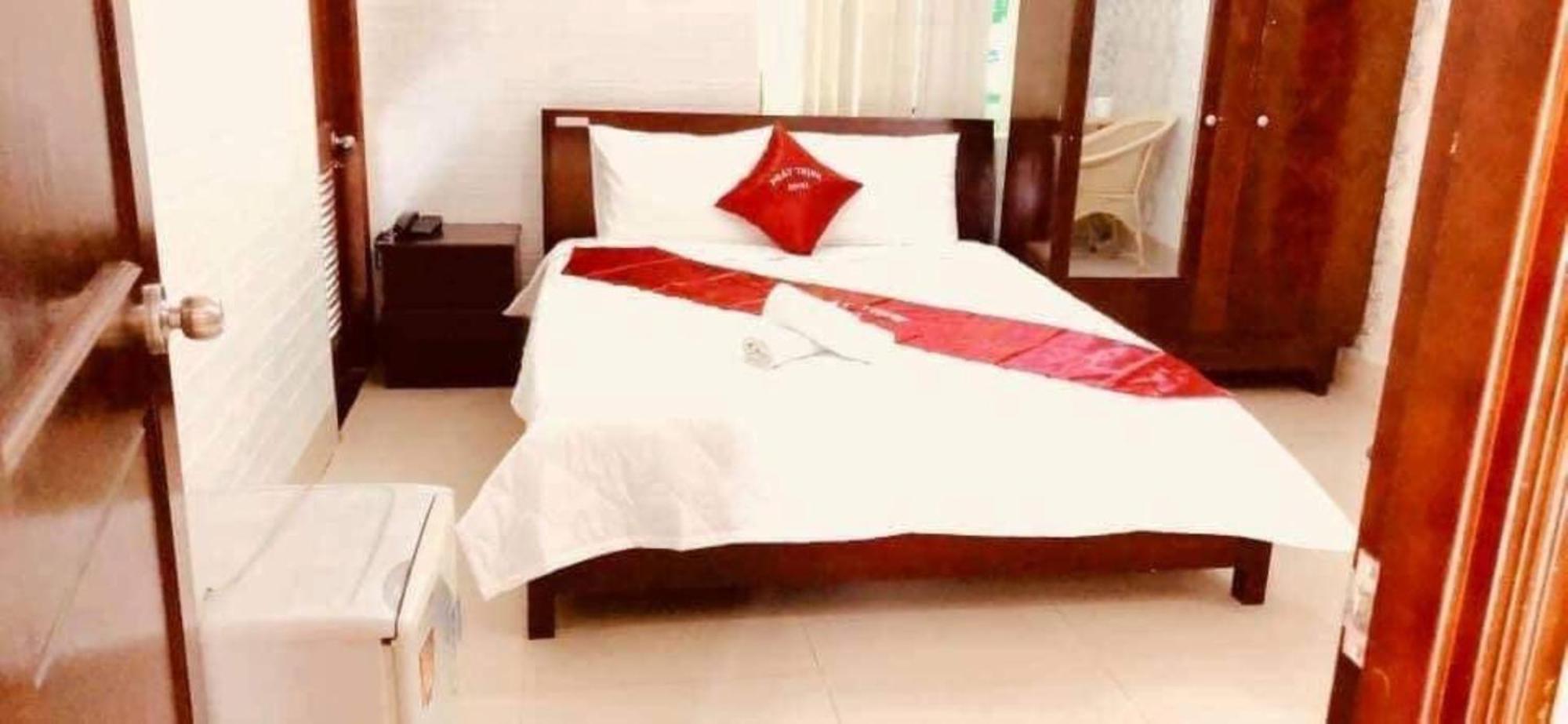 Phat Thinh Hotel Ho Chi Minh City Exterior photo